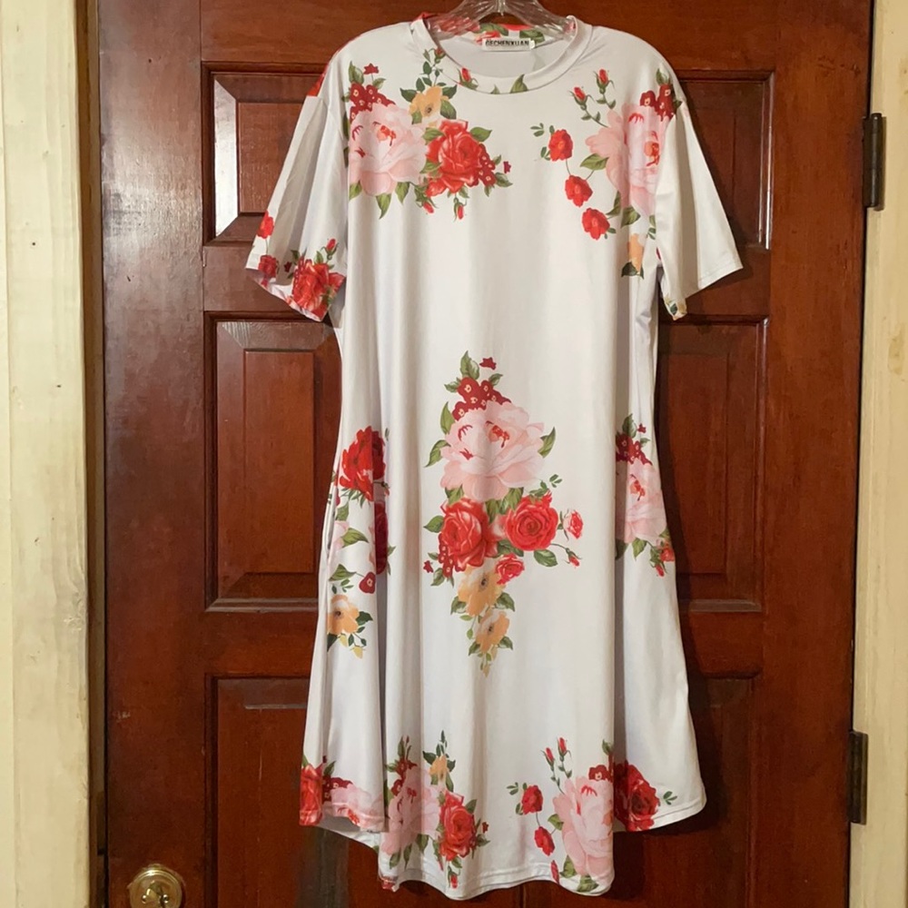 Gechenxuan Flowered Dress